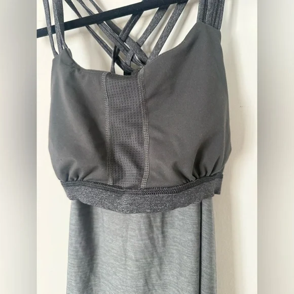 Like New Prana Waterfall Criss Cross Built in Bra Scoop Back Workout Tank - Picture 5 of 14